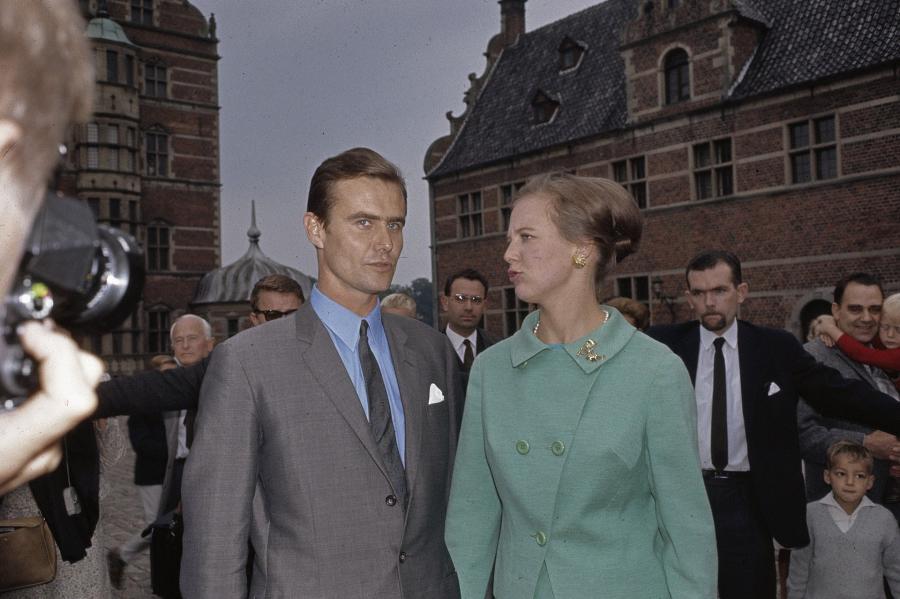 Prins Henrik og den daværende tronfølger prinsesse Margrethe ved forlovelsen i 1966